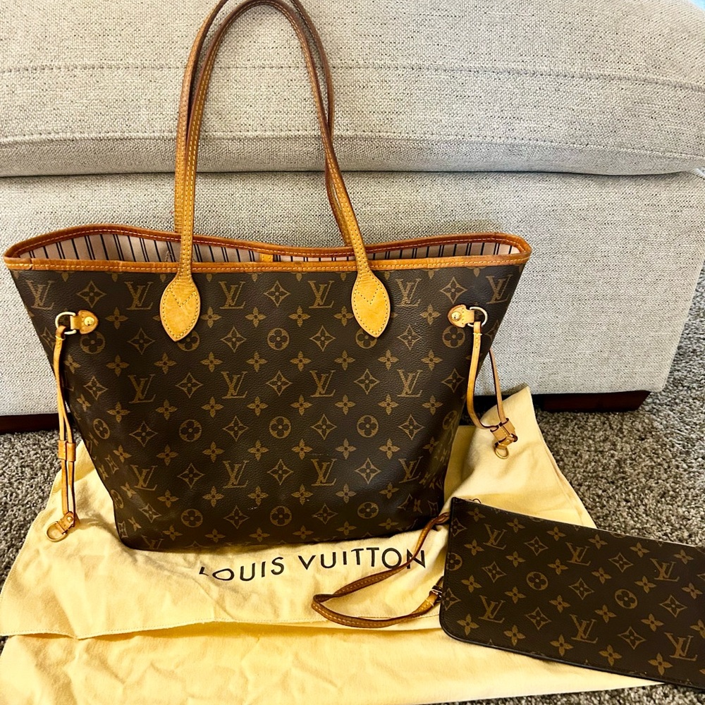 Louis Vuitton Neverfull MM Monogram